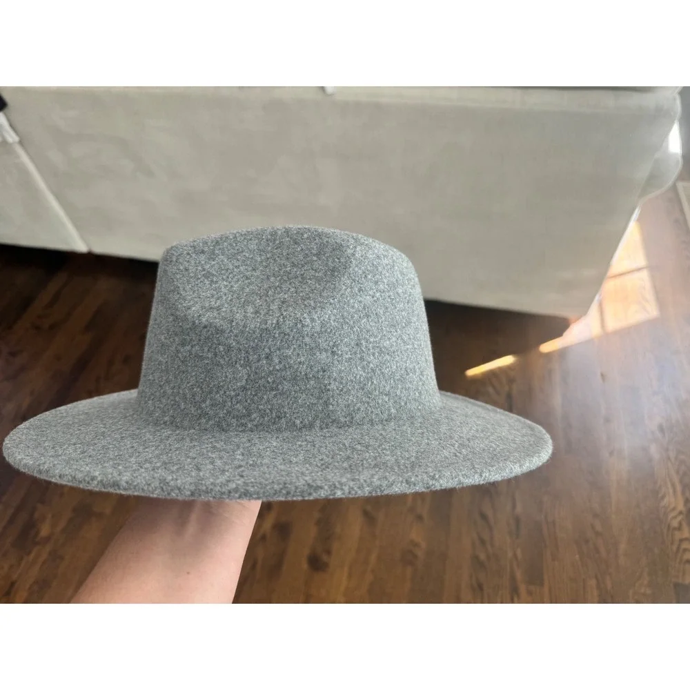 Universal Thread Gray Felt Fedora Hat Adjustable Flat Brim Womens One‎ Size NWT